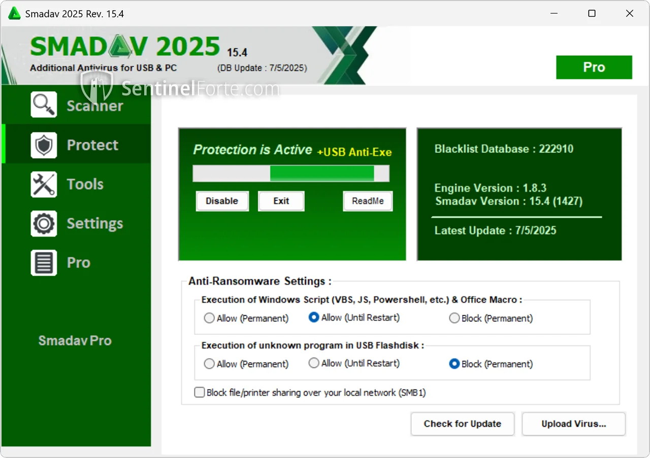 Smadav 2025 home screen screenshot showing real-time protection status